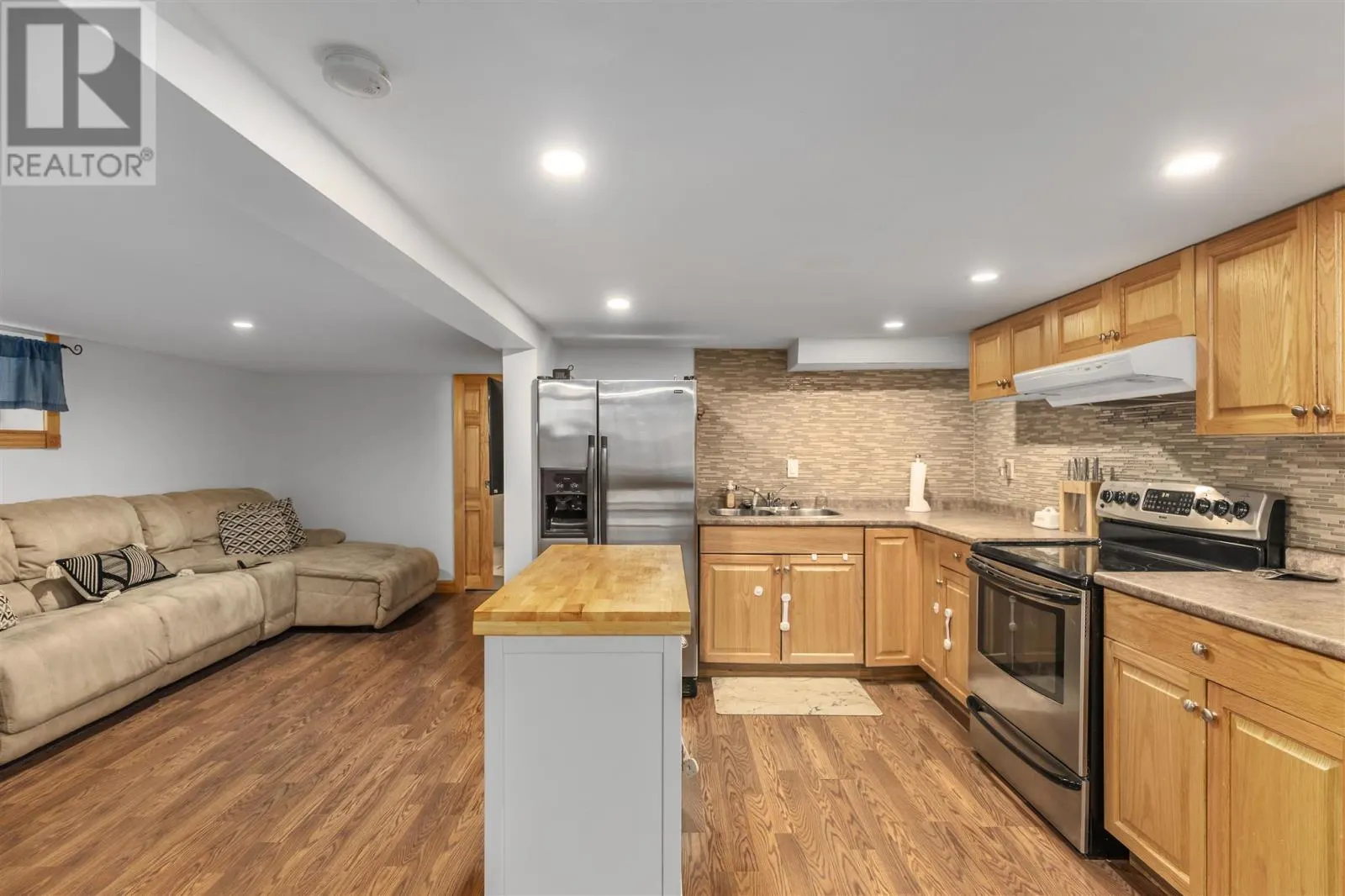 236 Hampton RD