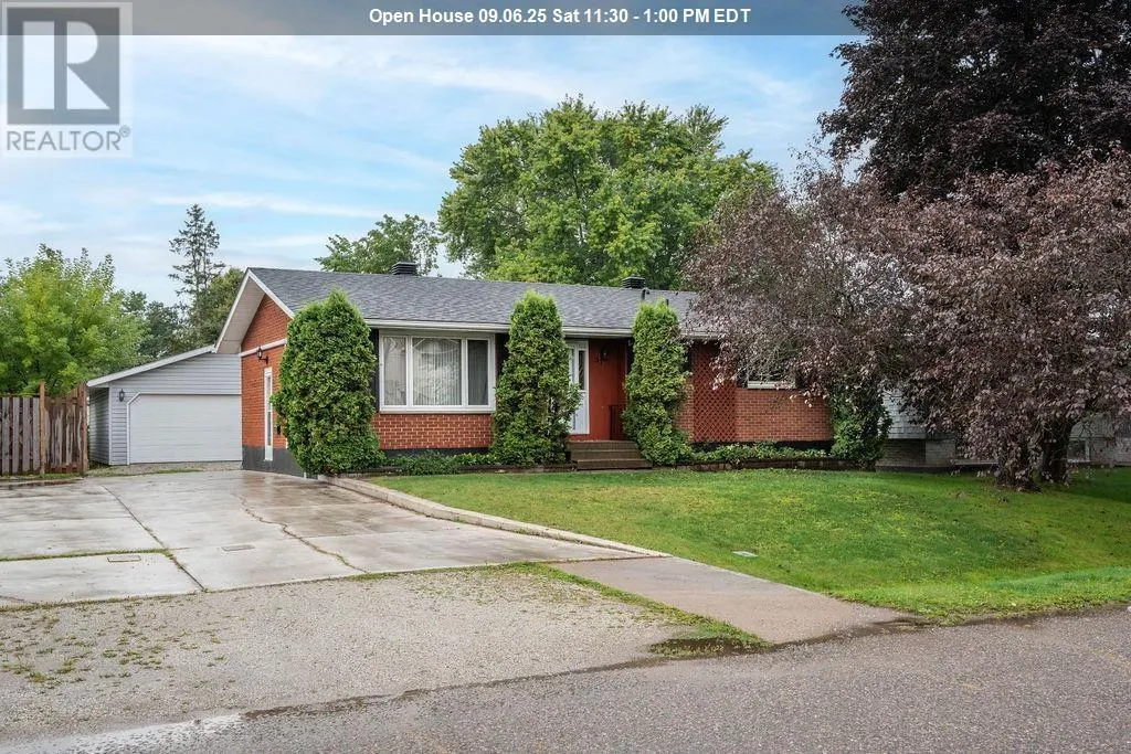 51 Glen AVE