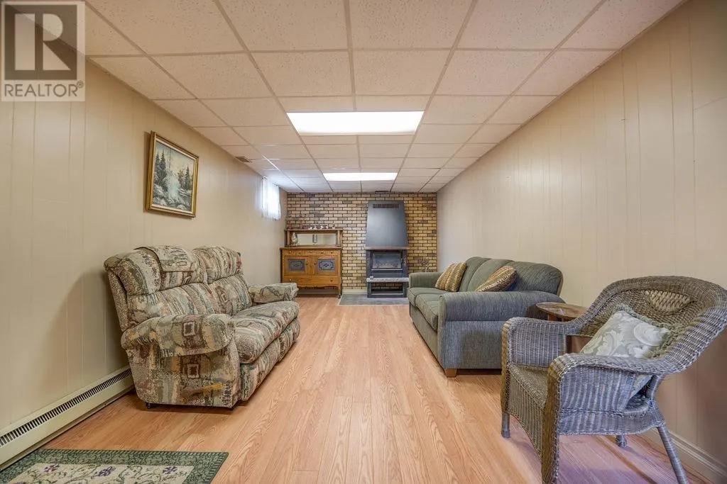 51 Glen AVE