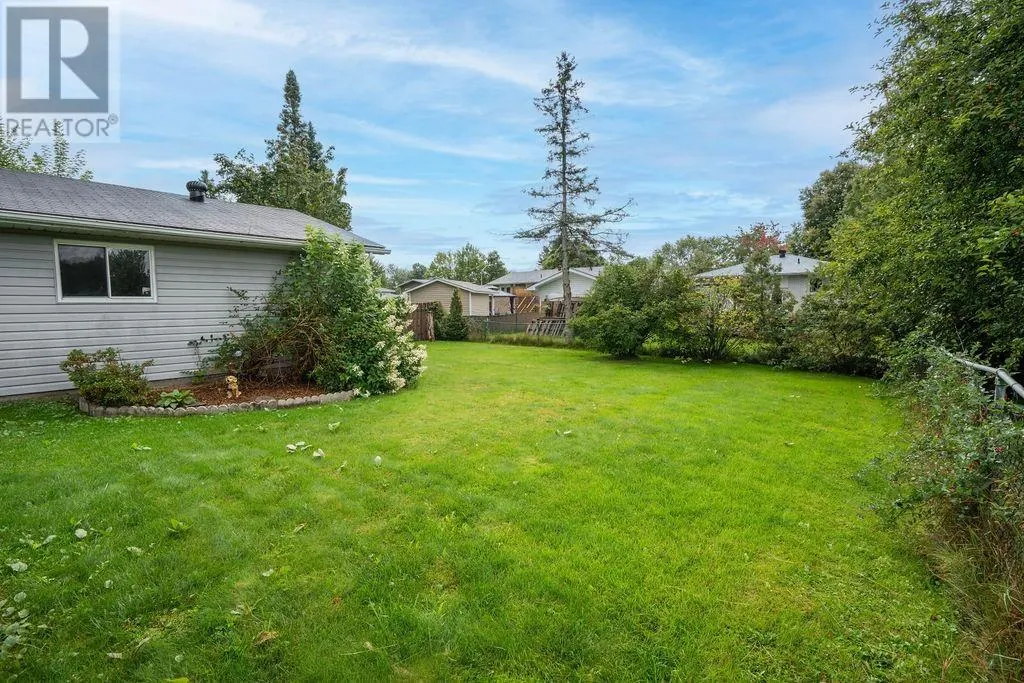 51 Glen AVE
