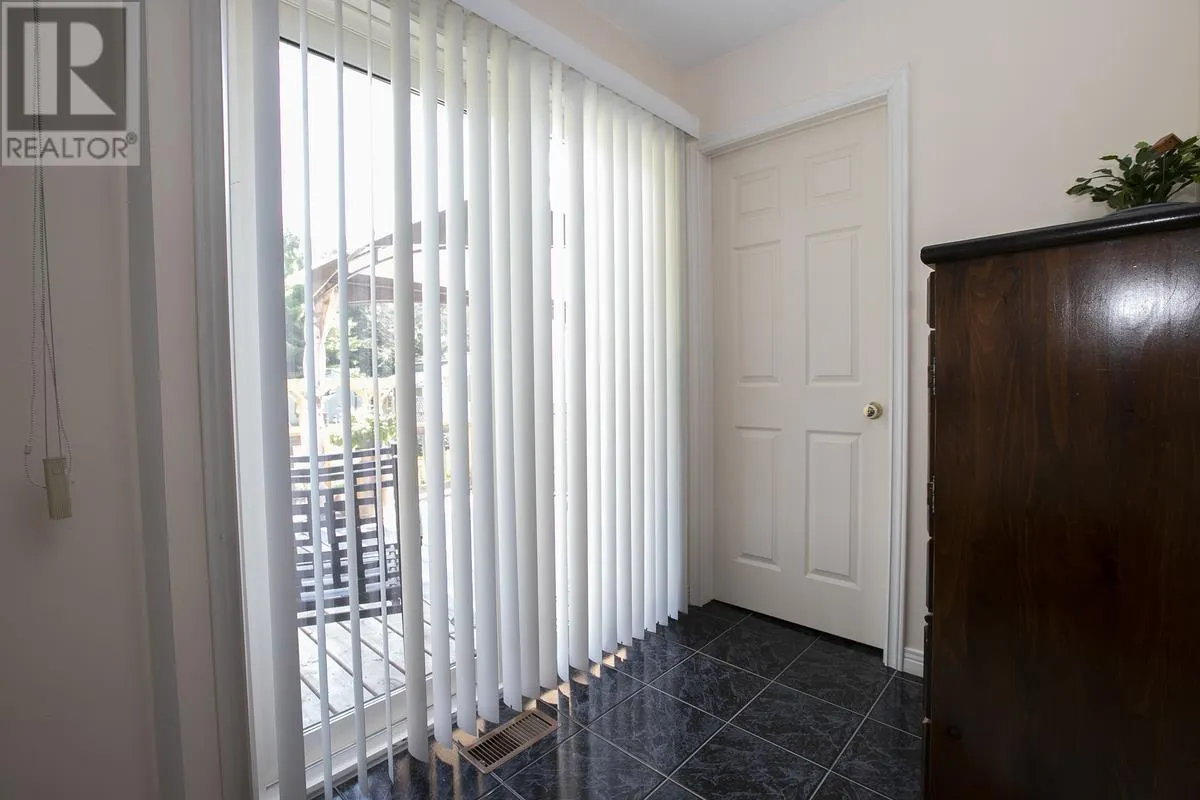 596 Moss RD