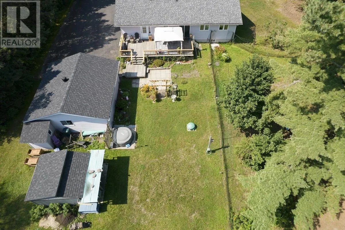 596 Moss RD