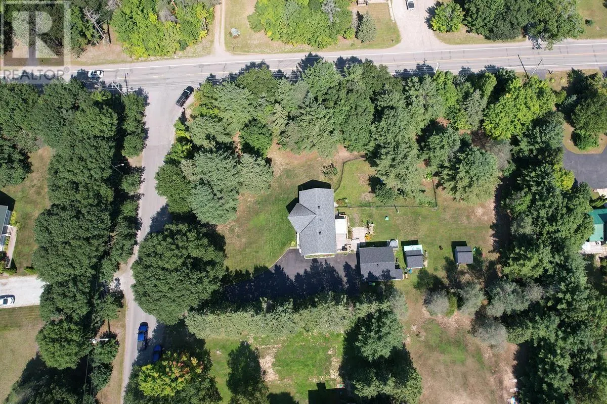 596 Moss RD