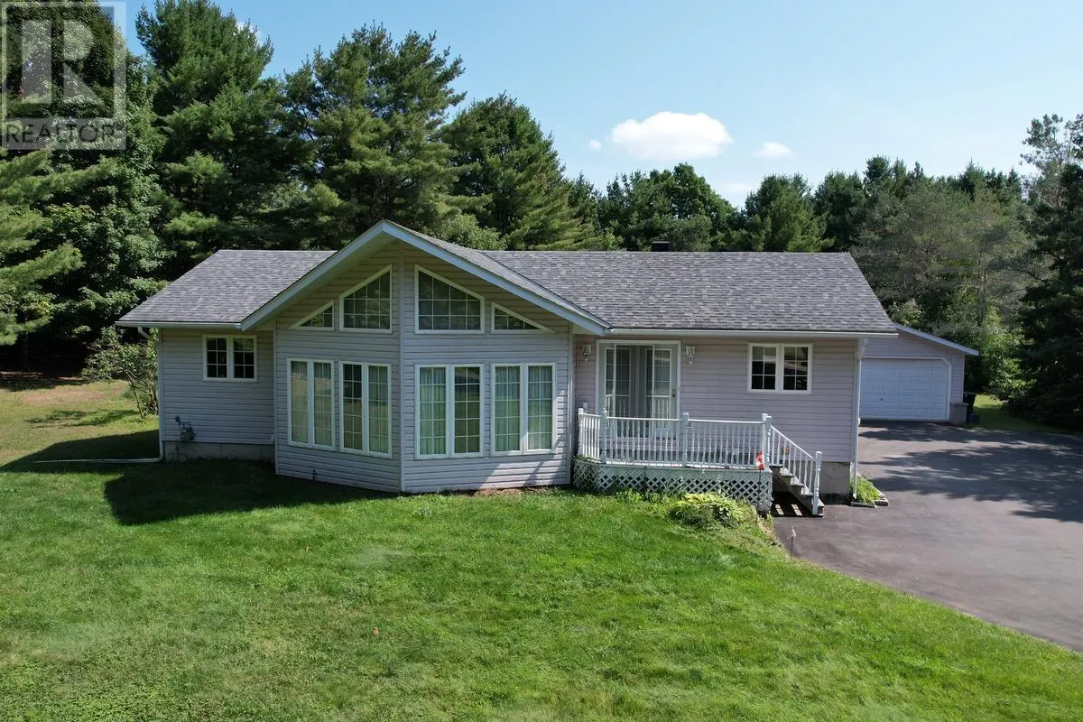 596 Moss RD