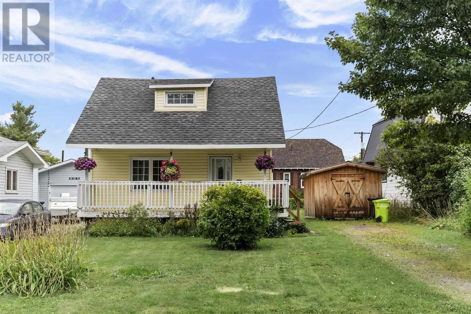 11 Wilcox AVE