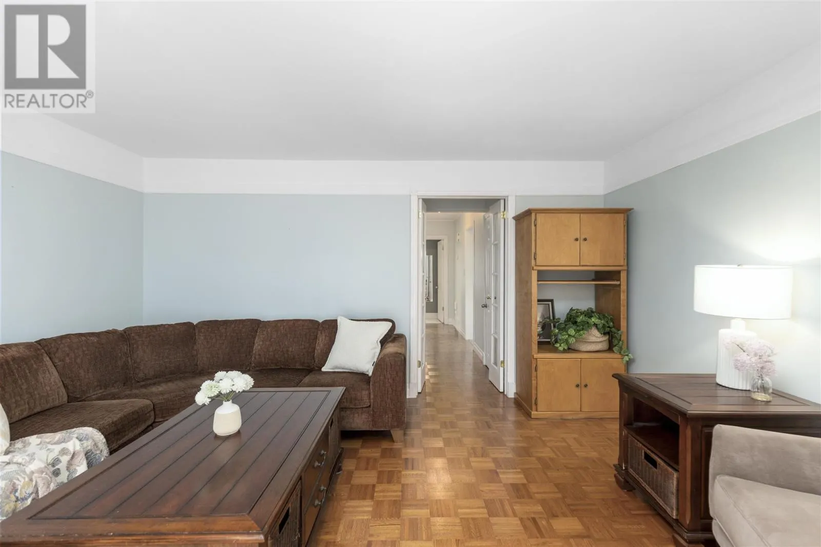 25 Fairview AVE