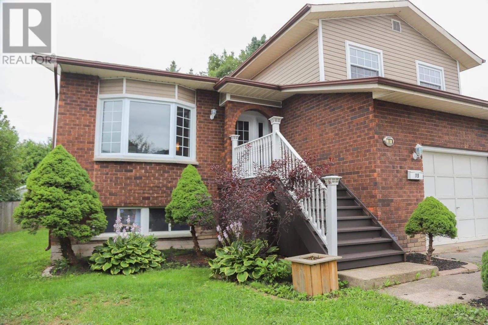 19 Sutton PL