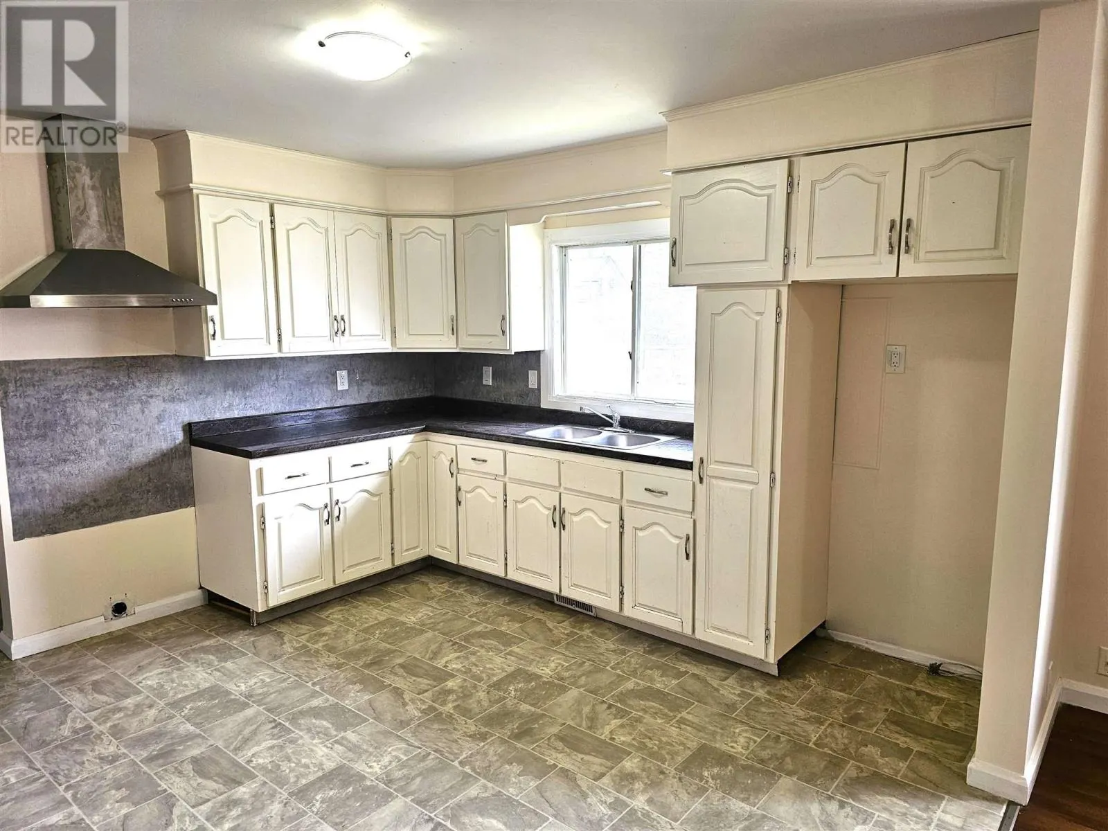 51 Pardee AVE