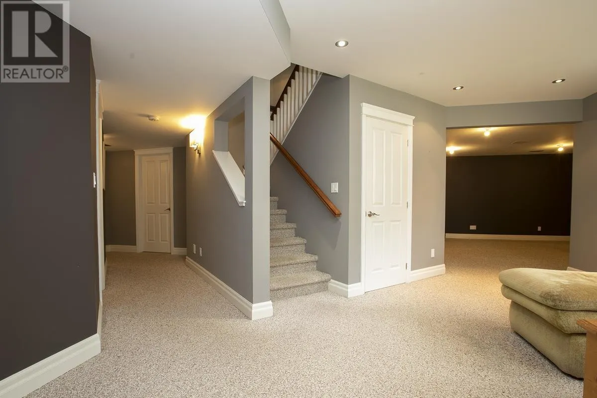 231 MacDonald AVE
