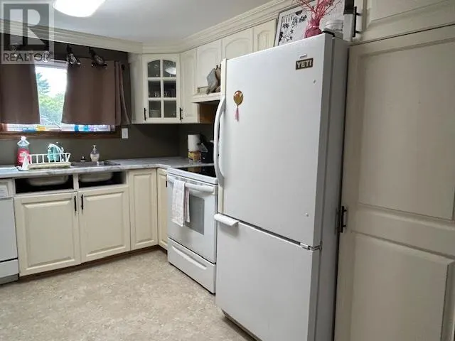 53 Huron AVE