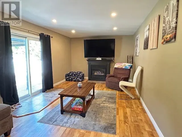 53 Huron AVE