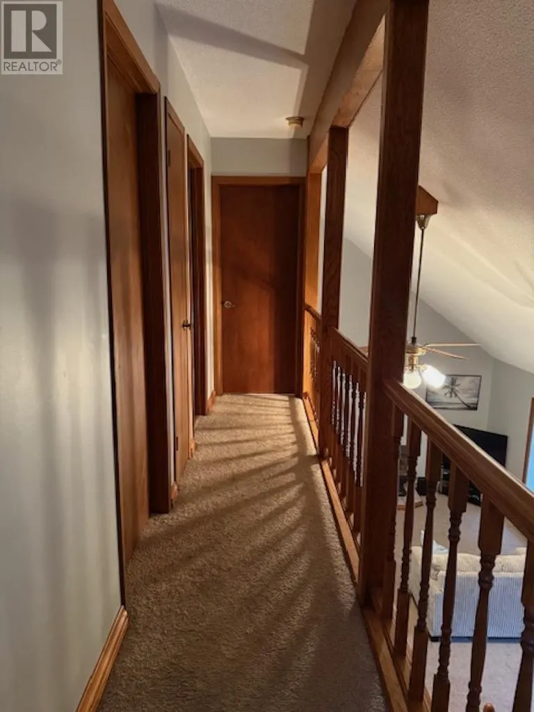 104 Pointe Louise DR