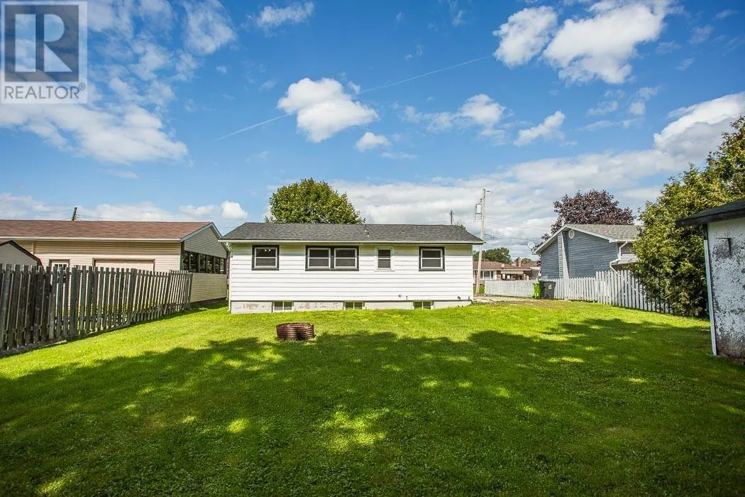 435 Langdon RD