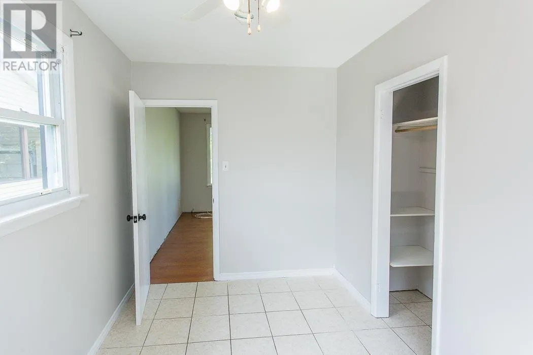 435 Langdon RD