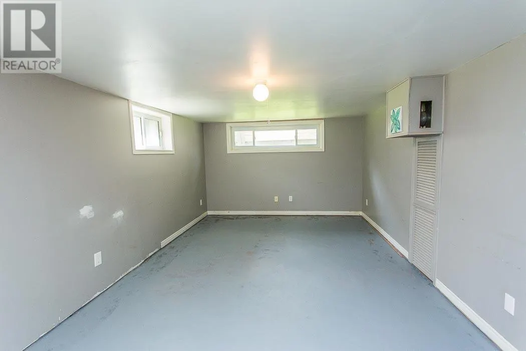435 Langdon RD