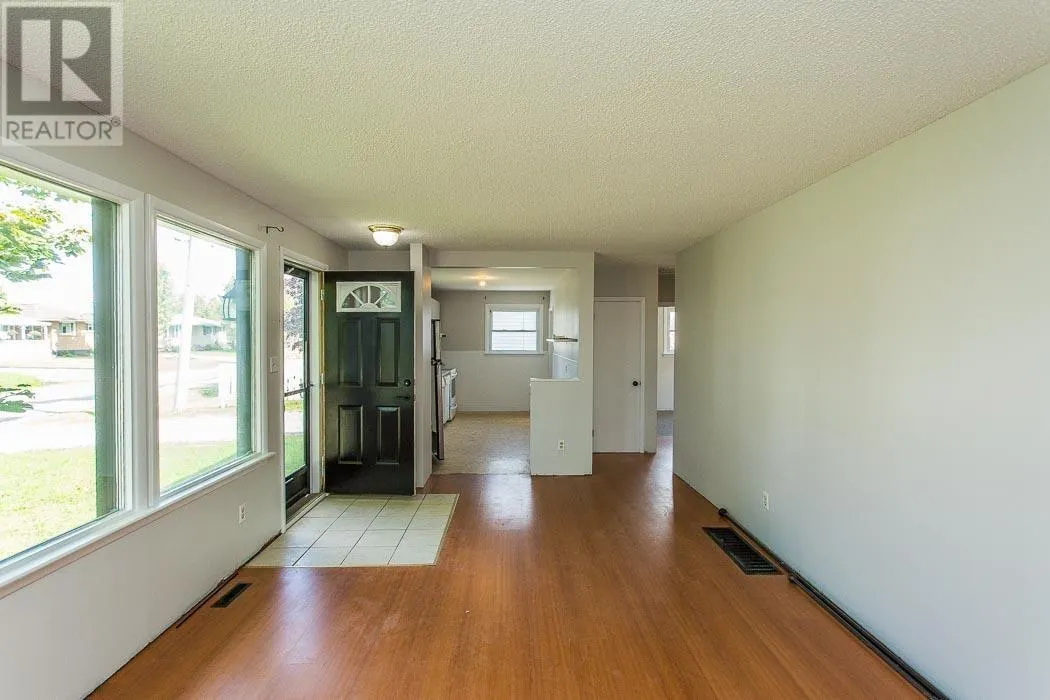 435 Langdon RD