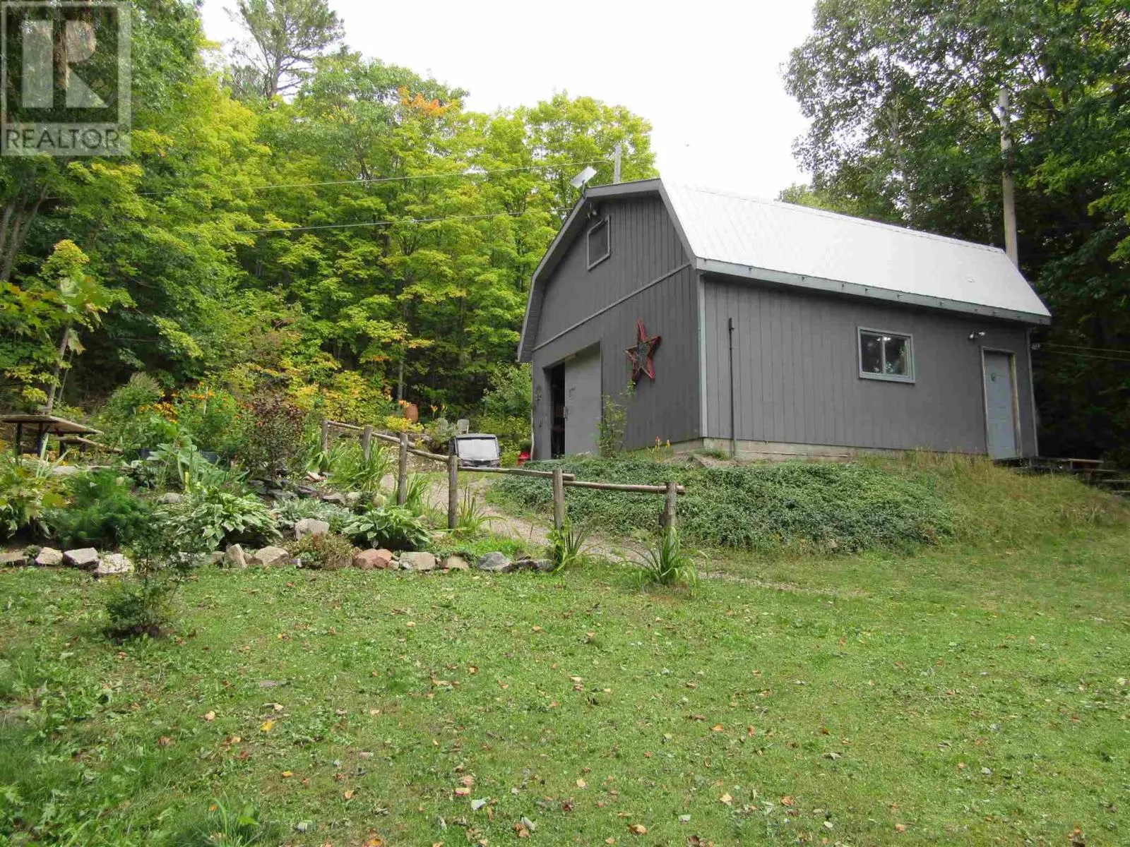 48 Axe Lake RD