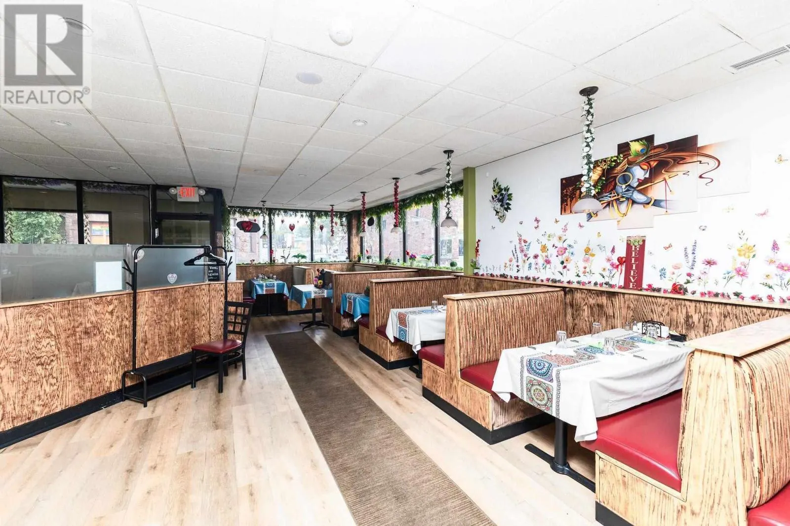 685 Queen ST E # Main Floor