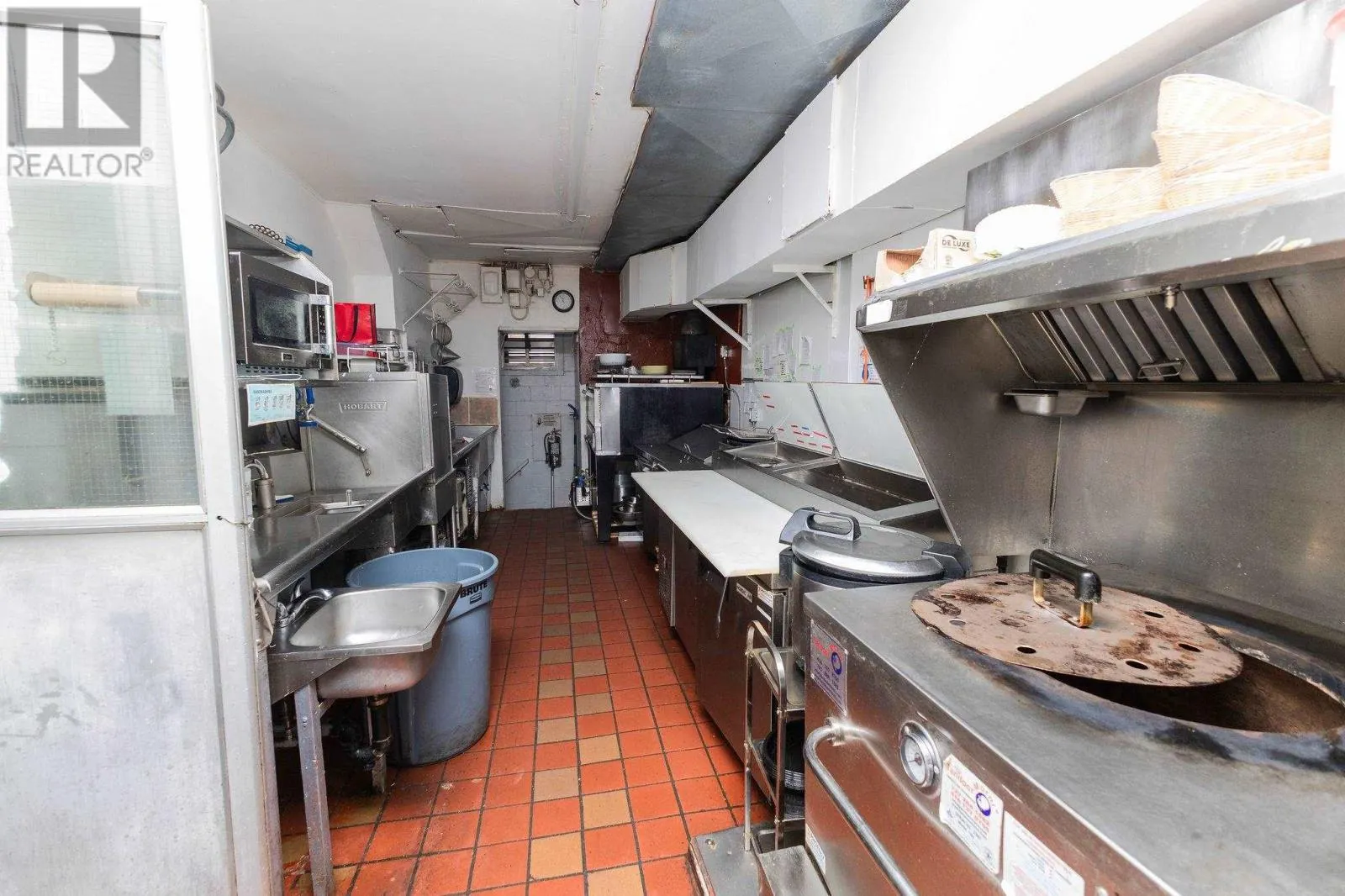 685 Queen ST E # Main Floor