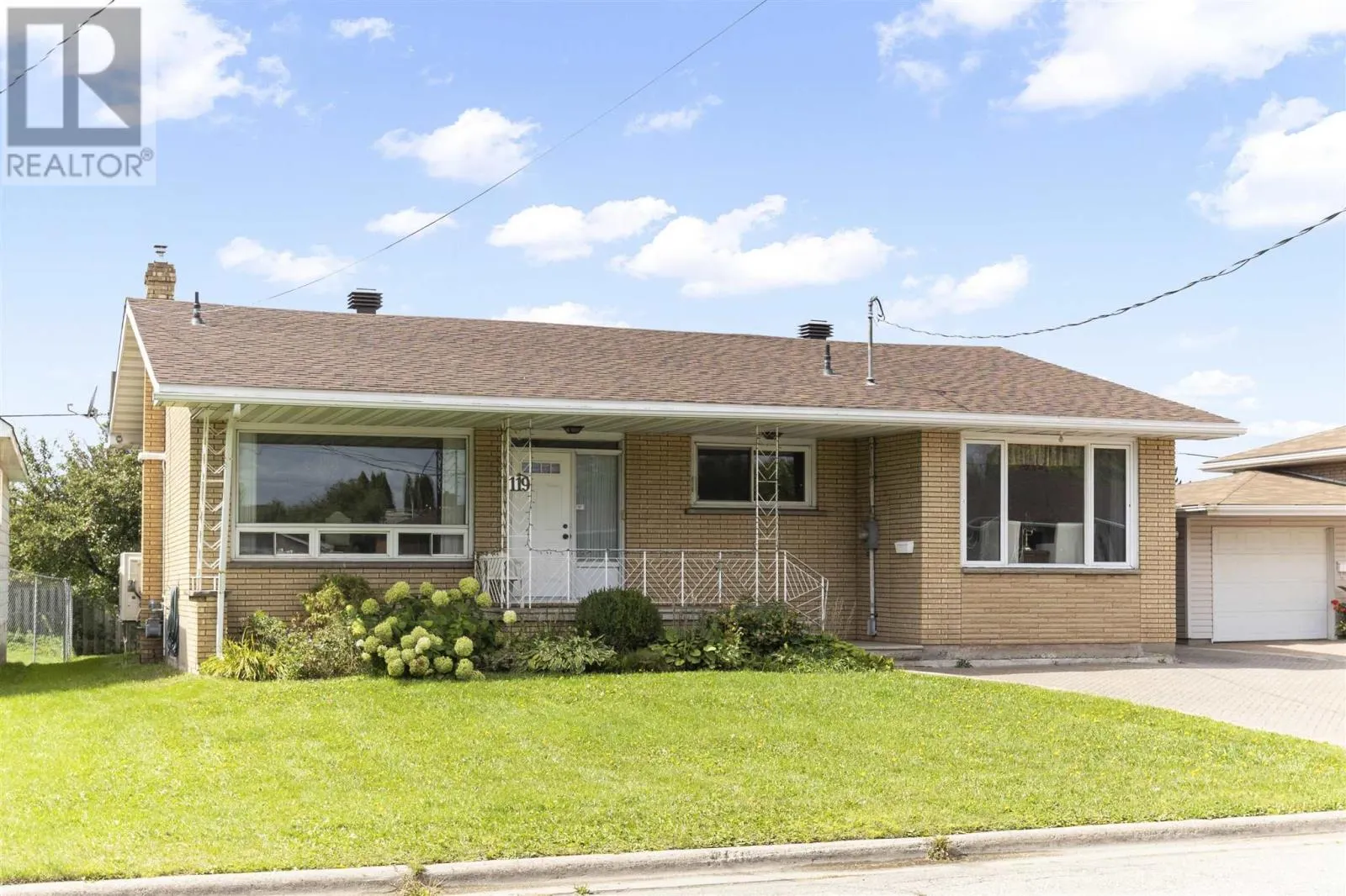 119 Prentice AVE