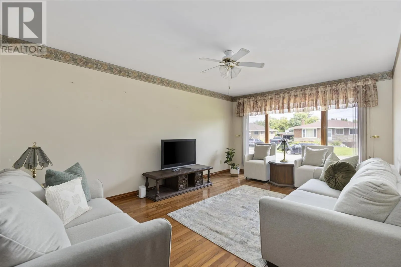 119 Prentice AVE