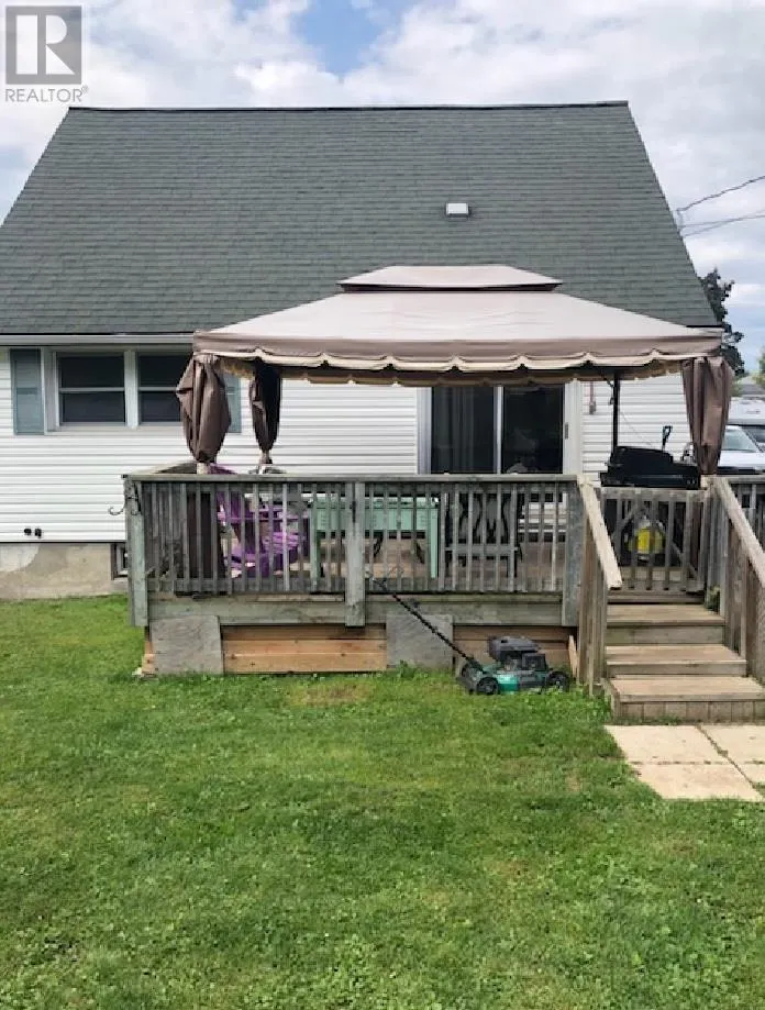 99 Roman AVE