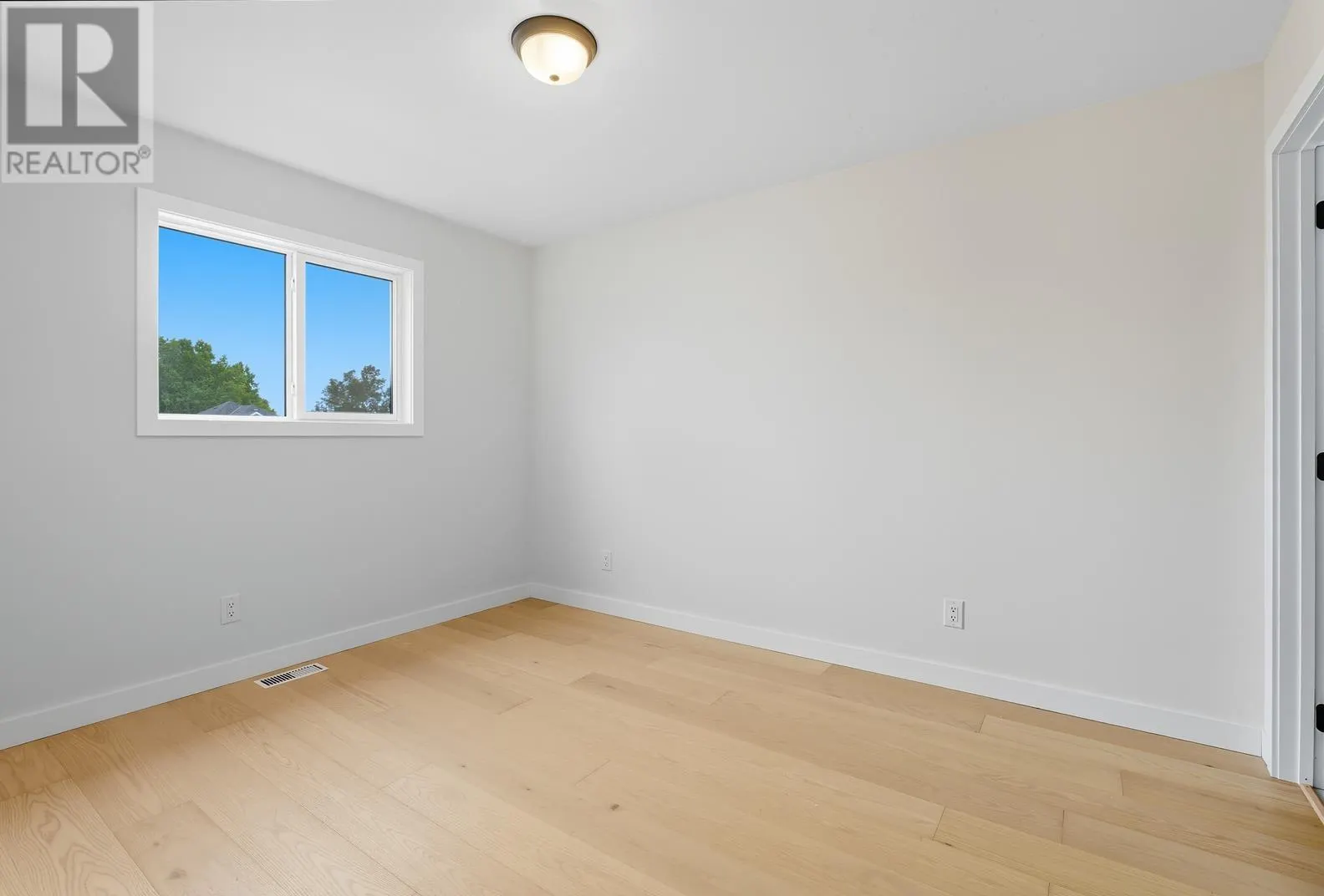 237 Pentagon BLVD
