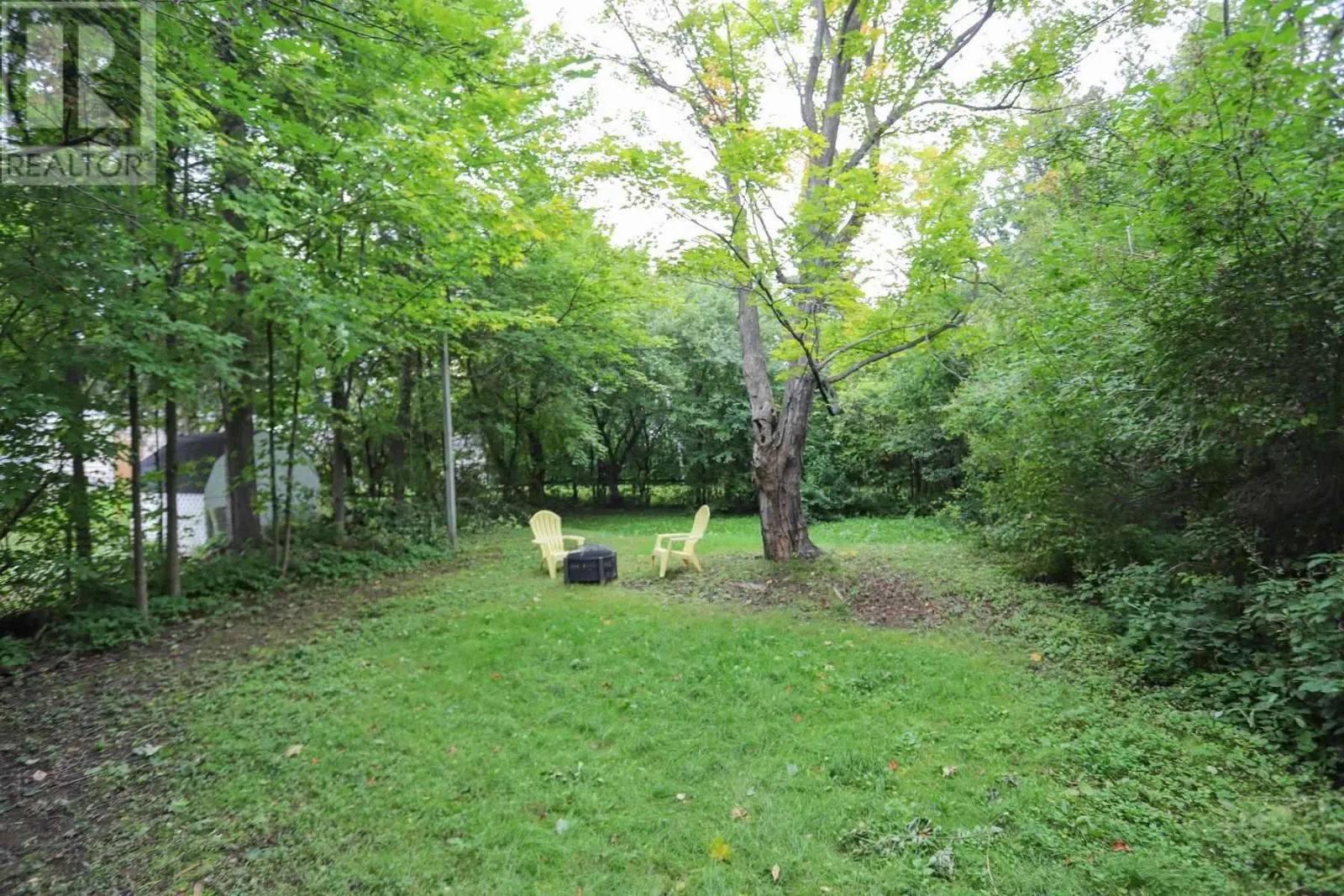 3 Riverview AVE