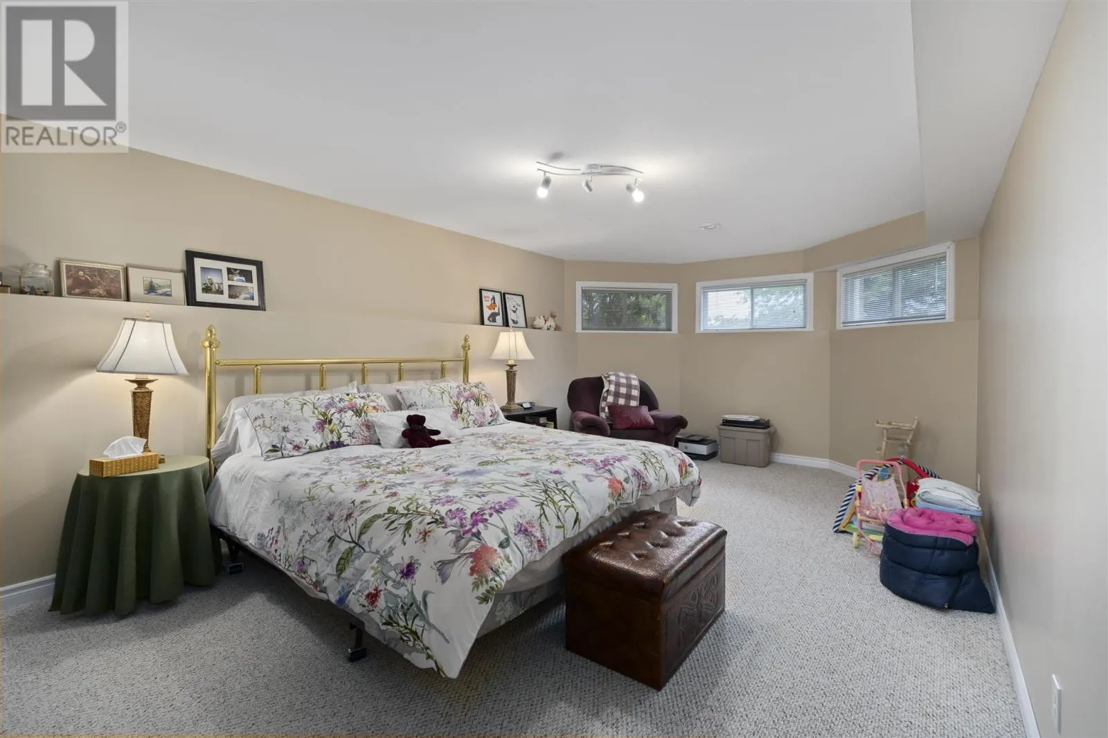 119 Fields SQ