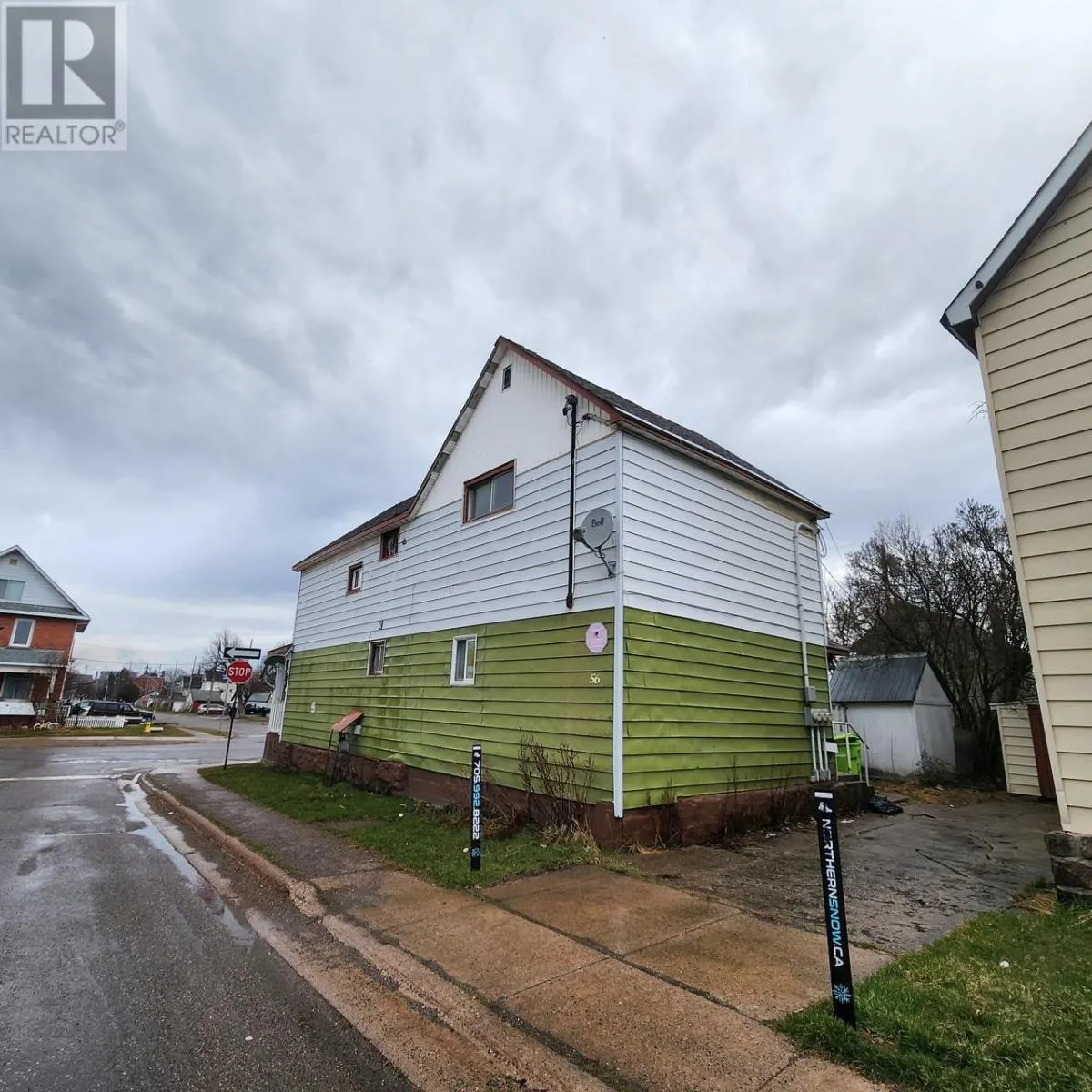 174 Andrew ST