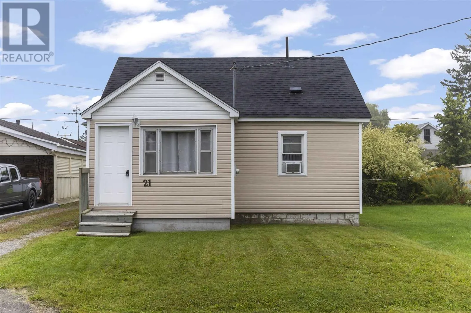 21 Cameron AVE