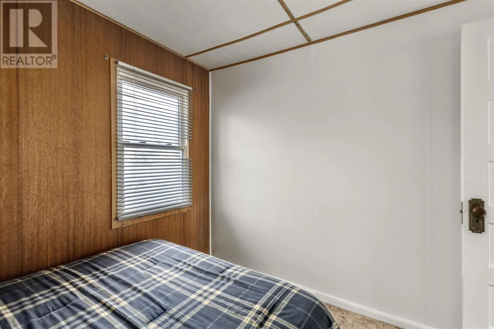 21 Cameron AVE