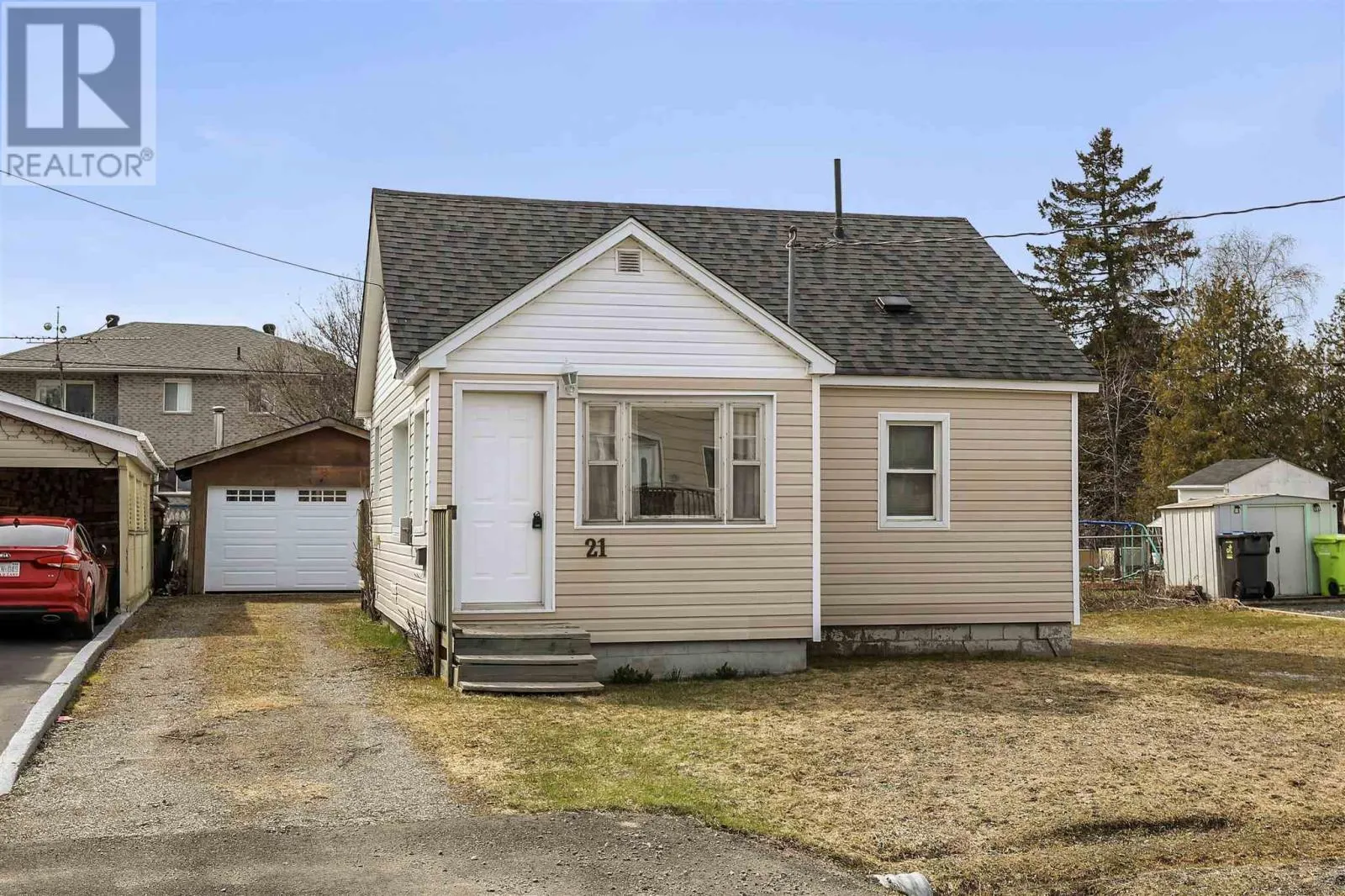 21 Cameron AVE