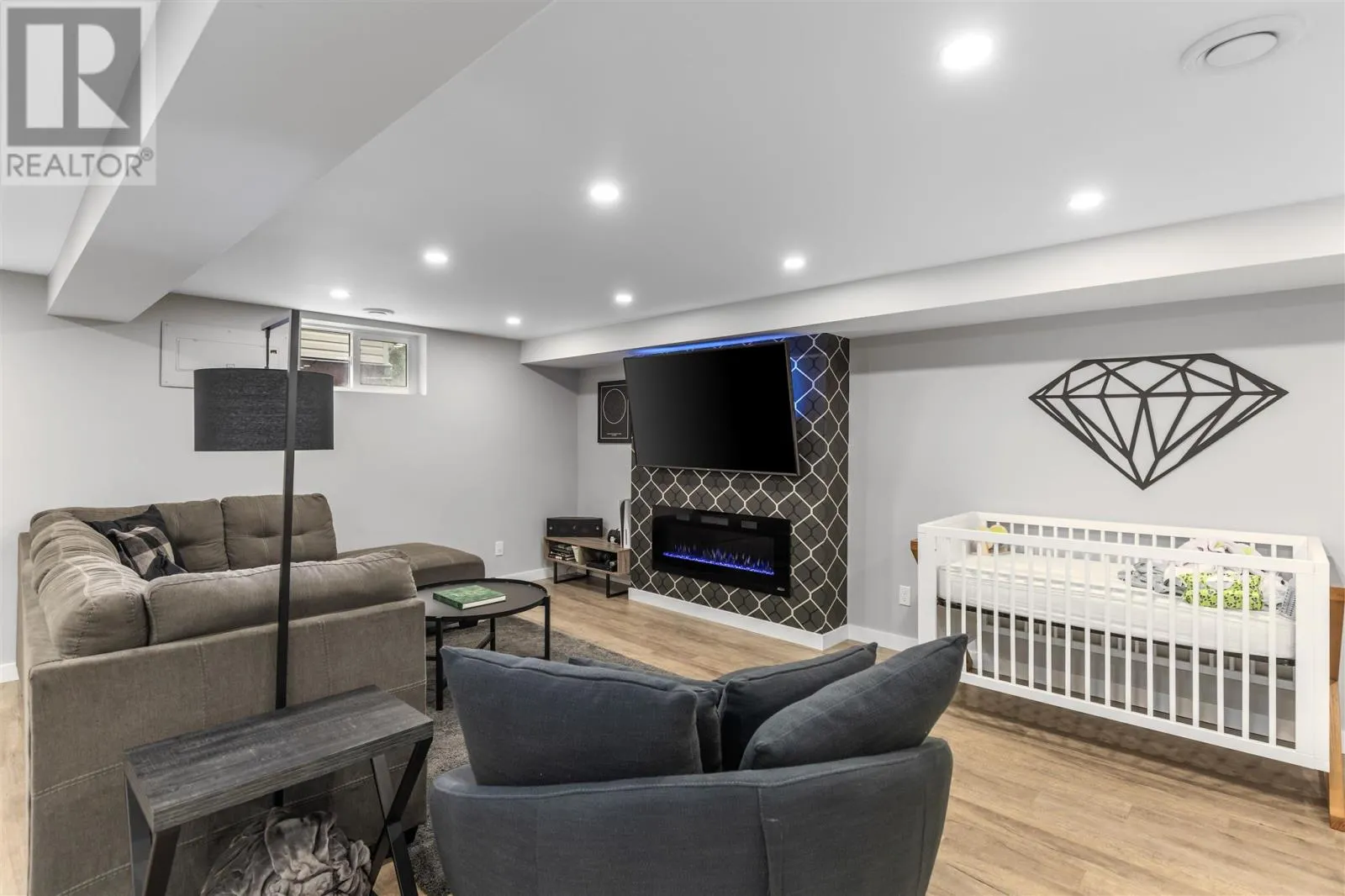 40 Terrance AVE