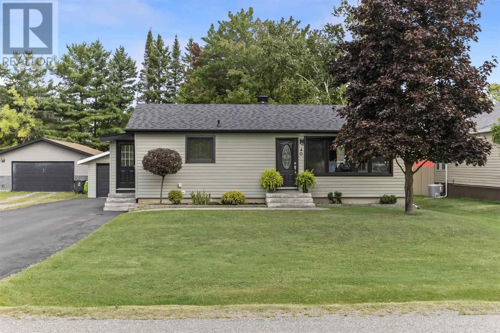 40 Terrance AVE
