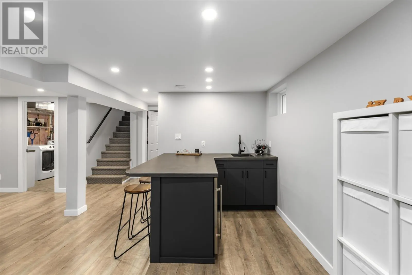 40 Terrance AVE