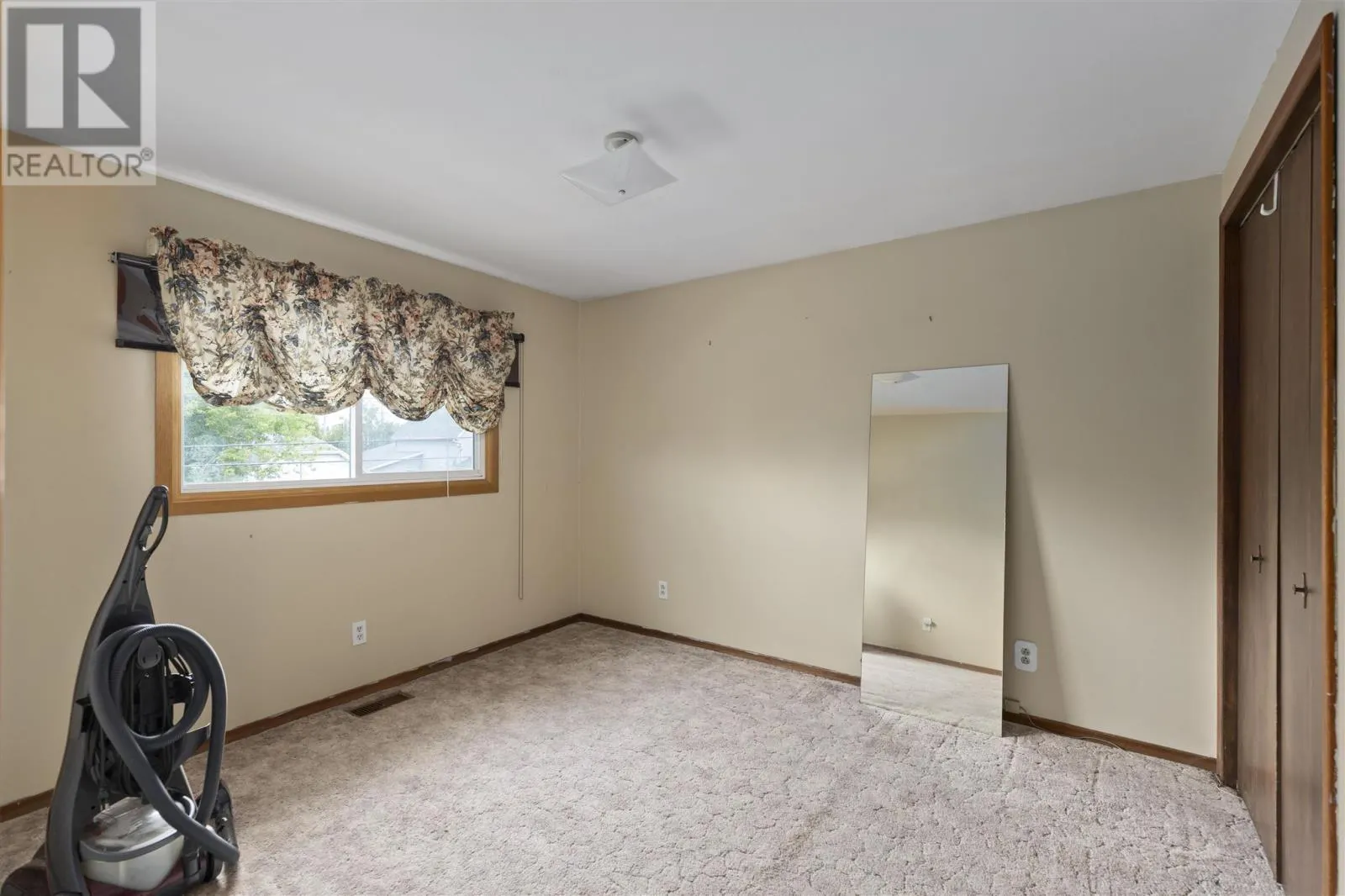 578 Northland RD