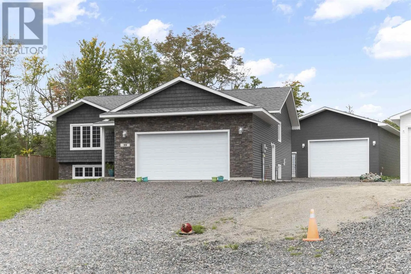 39 Saddle CRES