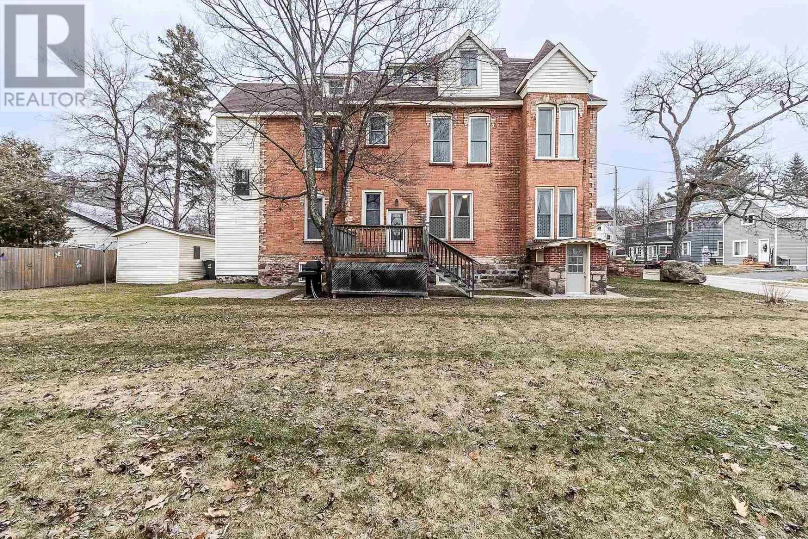 151 Woodward AVE