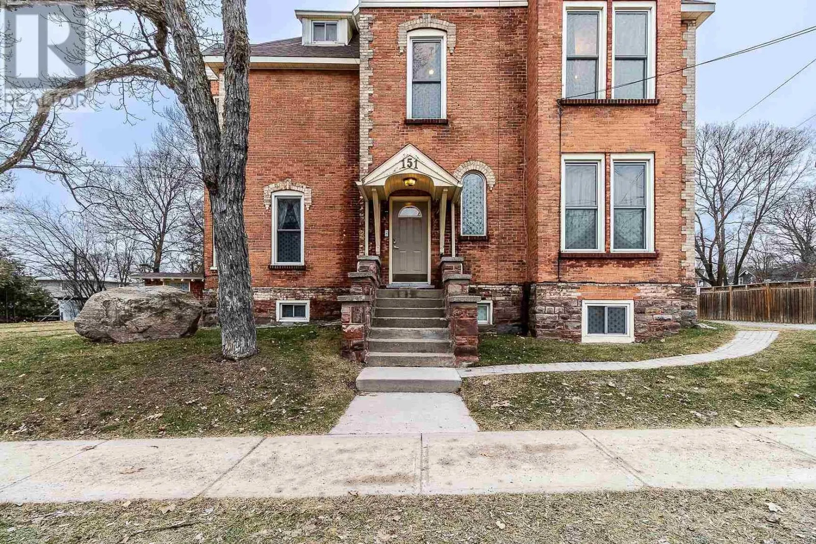 151 Woodward AVE