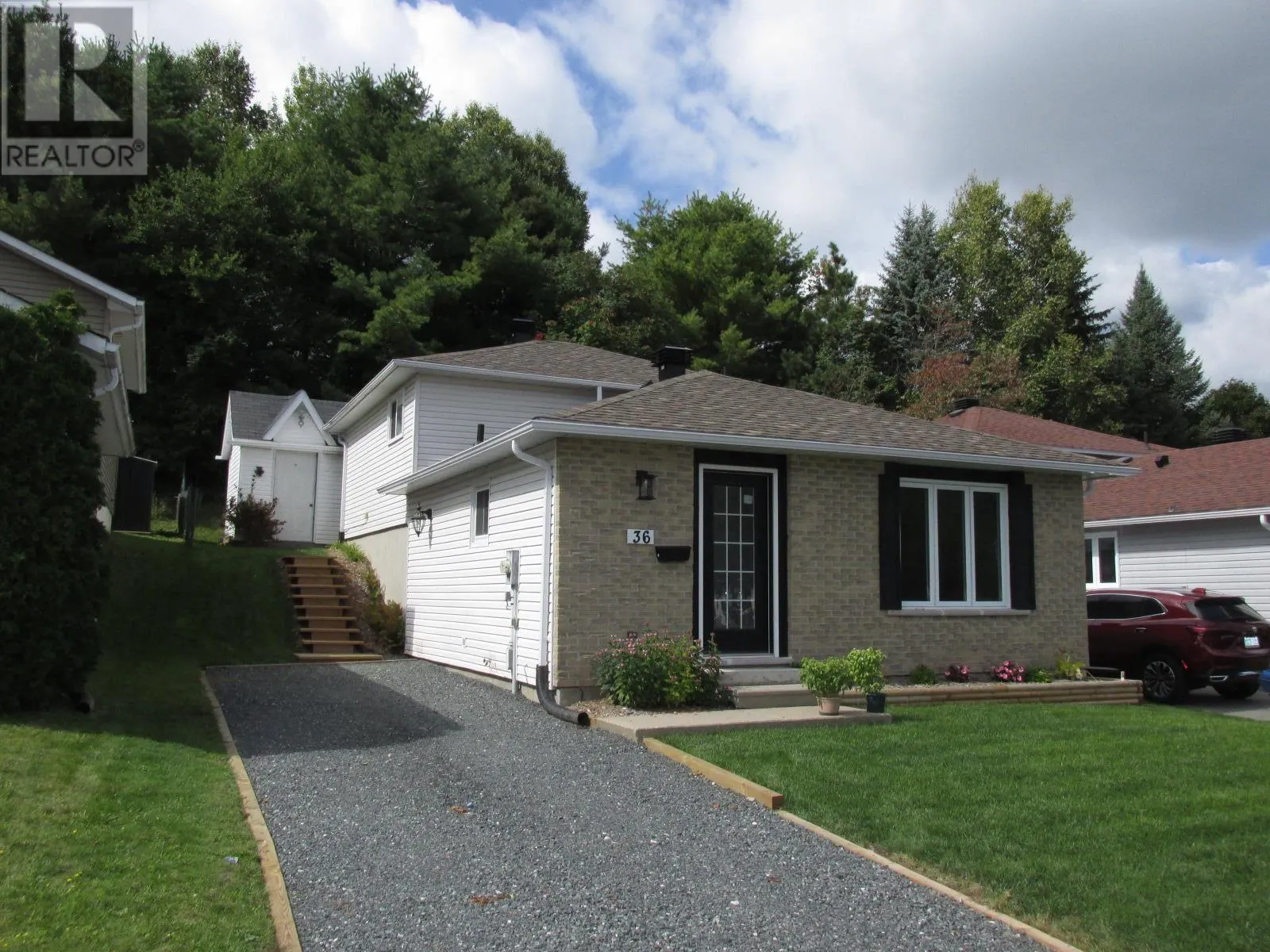 36 Hergott AVE