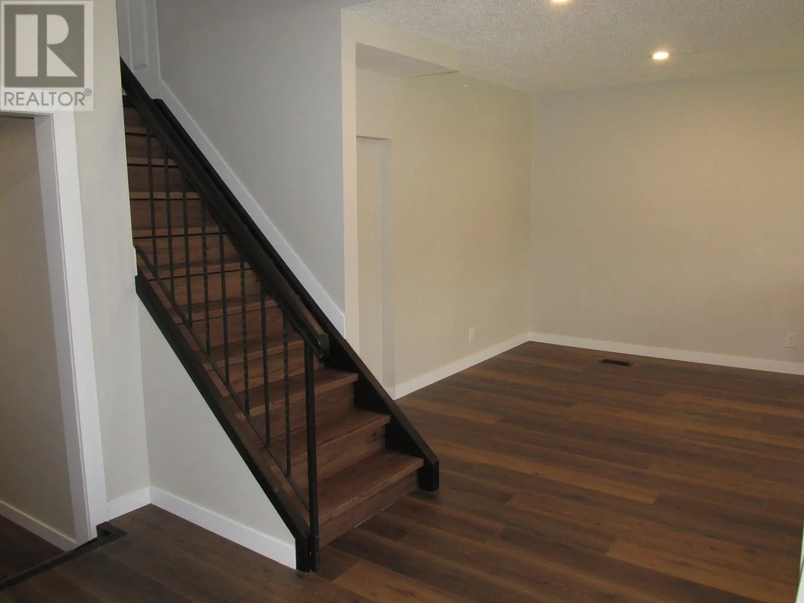 36 Hergott AVE