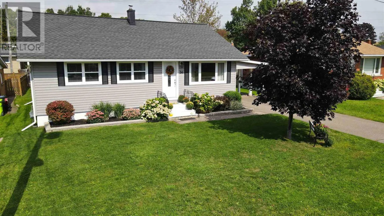 36 White Oak DR