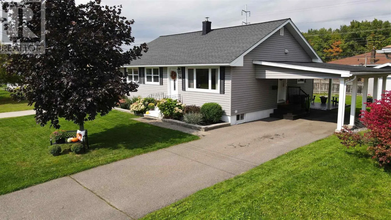 36 White Oak DR