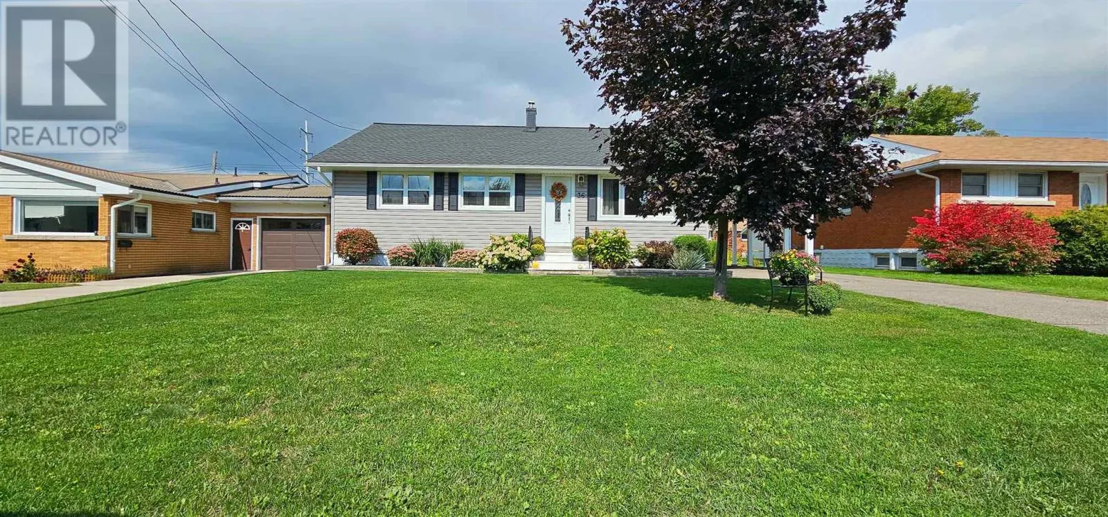 36 White Oak DR
