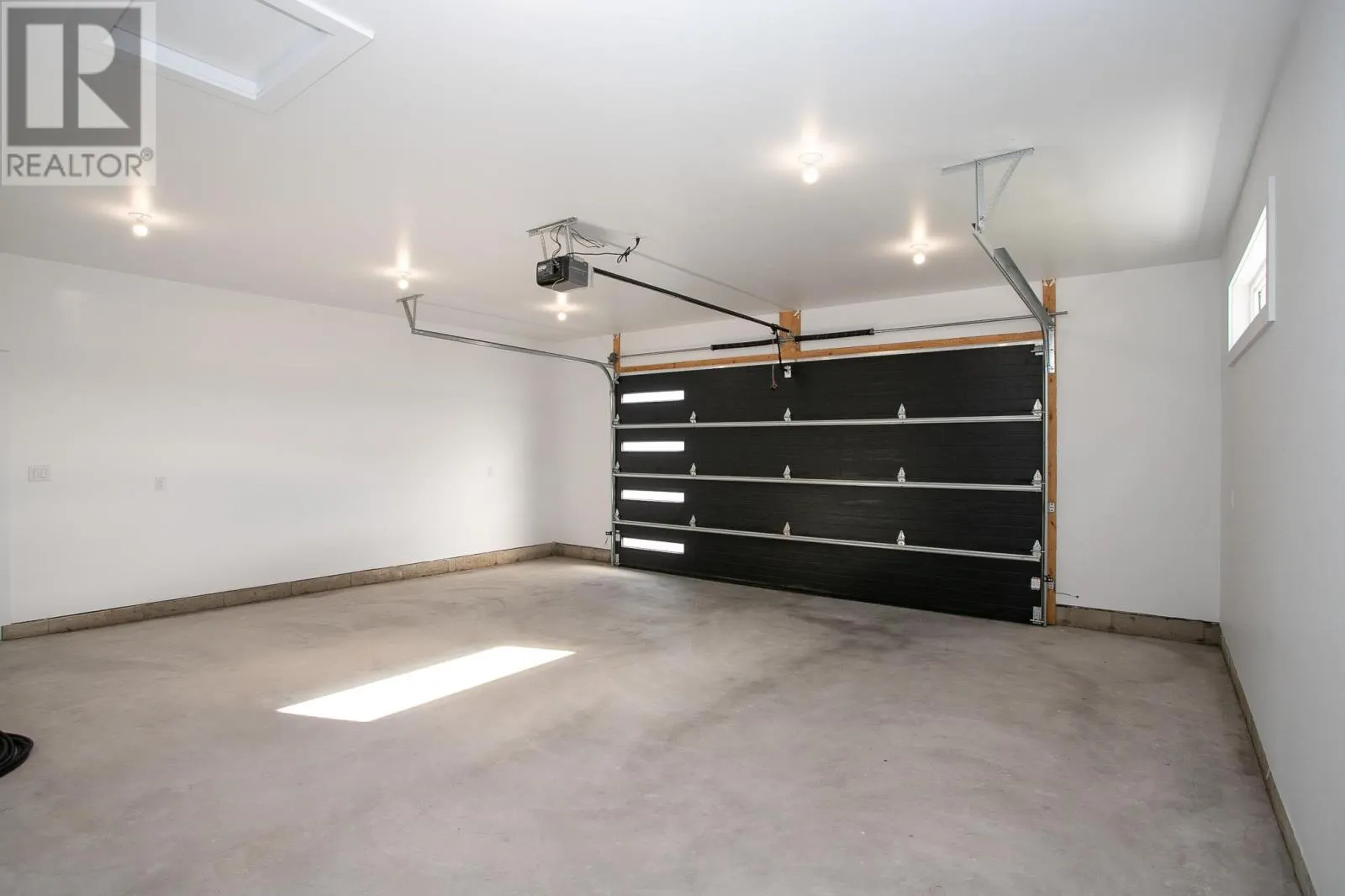 24 Noah DR