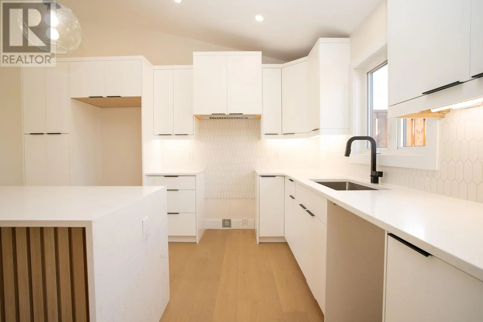 24 Noah DR