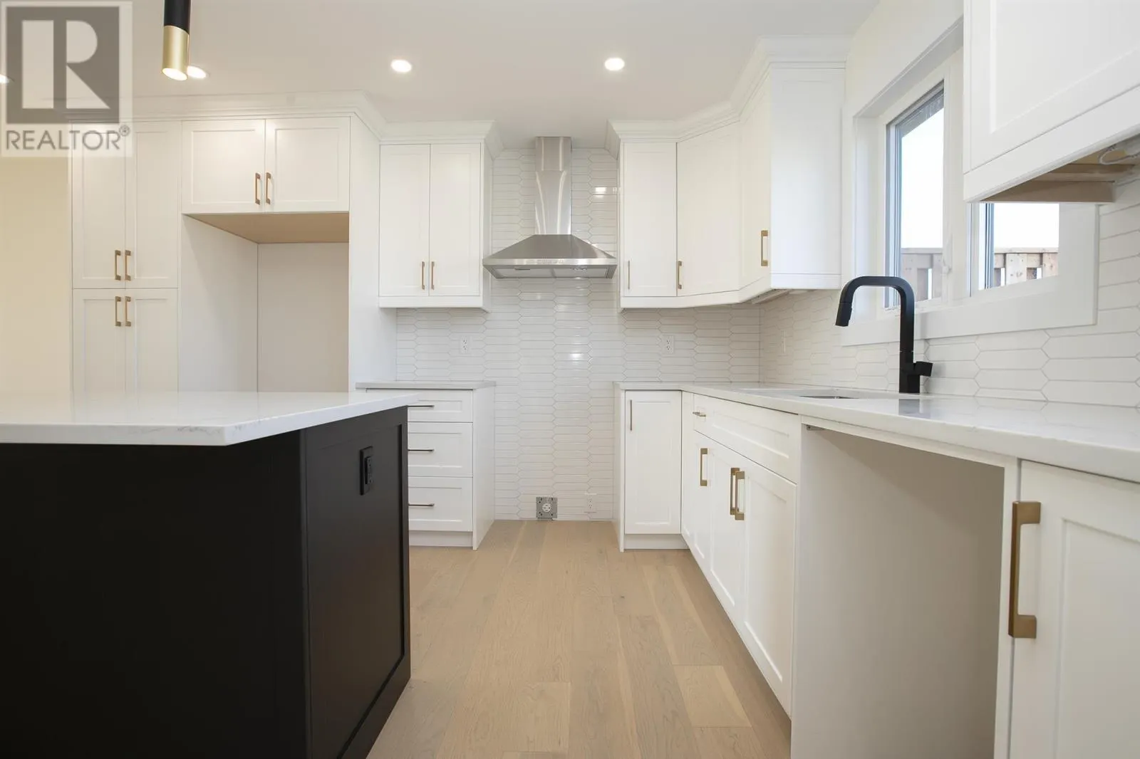 28 Noah DR