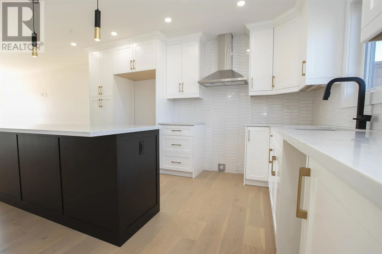 28 Noah DR