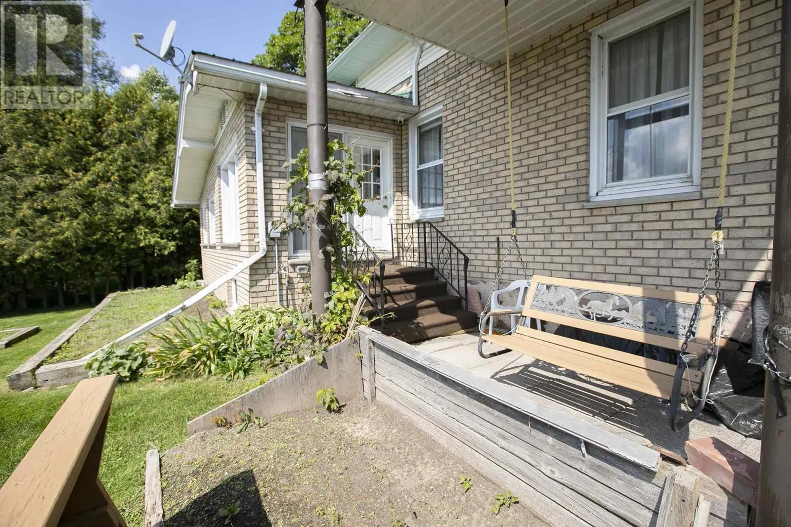 1 McPhail AVE
